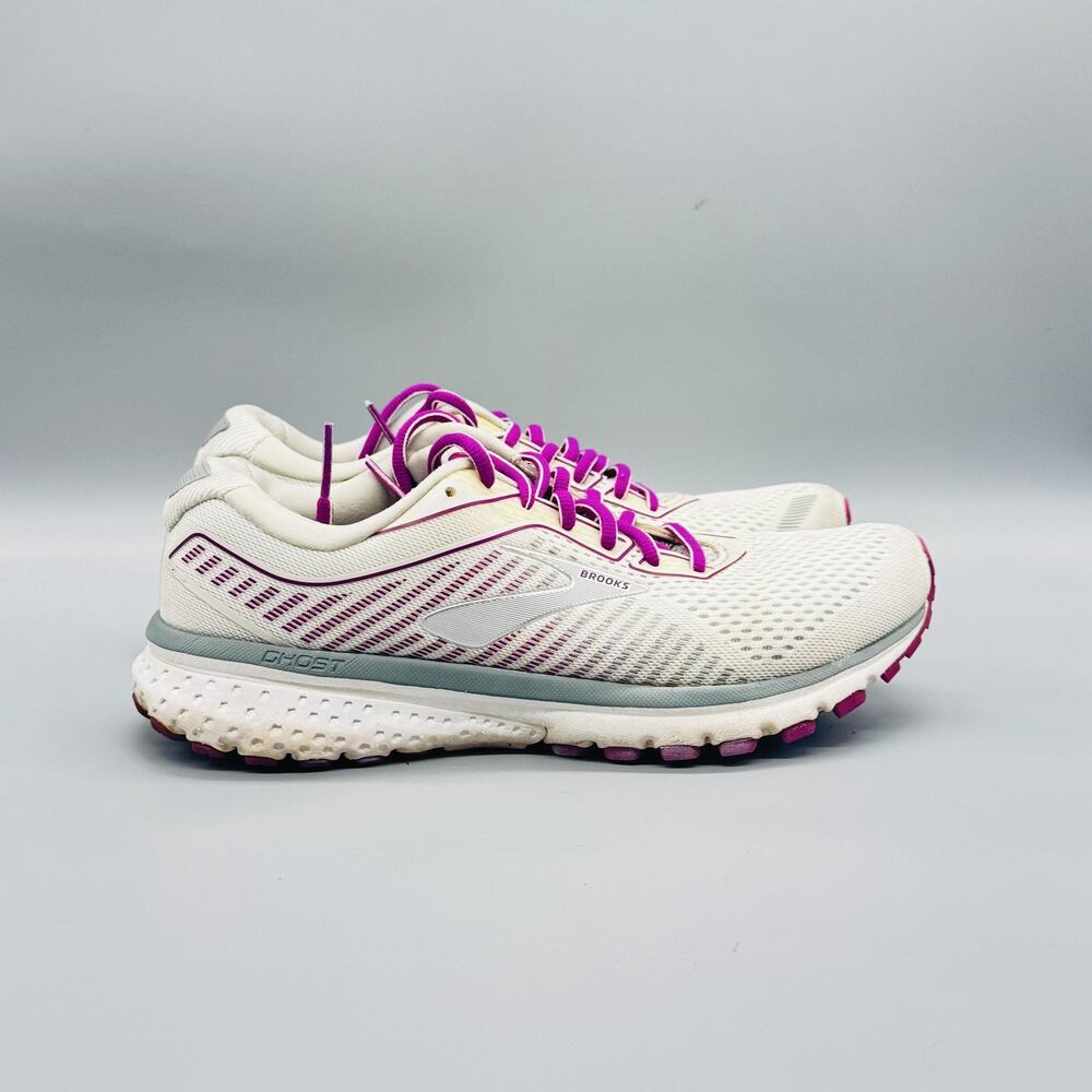 Brooks Shoes Womens 9.5 White Mesh Ghost 12 Running Athletic Sneakers Comfort